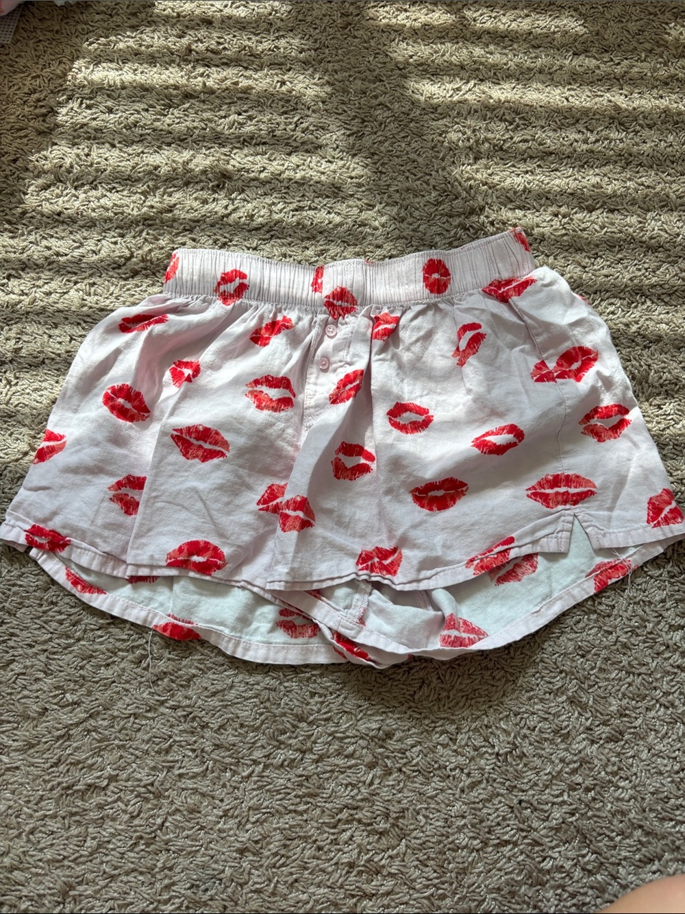 Colsie White Shorts with Red Lip Print